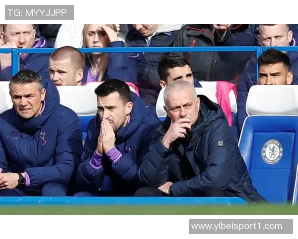 雷迪克直言队内一球员战术理解力差半场比赛仍不明白战术意图