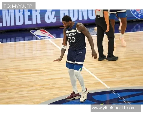 兰德尔表现出色20投9中砍下24分外加9篮板3助攻3抢断助力球队胜利