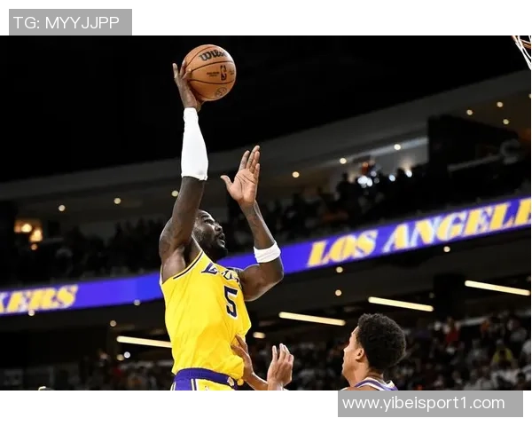 沃特森半场表现惊艳5投4中斩获13分并罚球全中