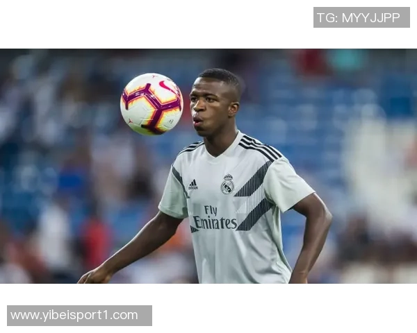 邓加称赞维尼修斯球技出众但认为他尚未成为更衣室领袖 邓加称赞维尼修斯球技出众但认为他尚未成为更衣室领袖